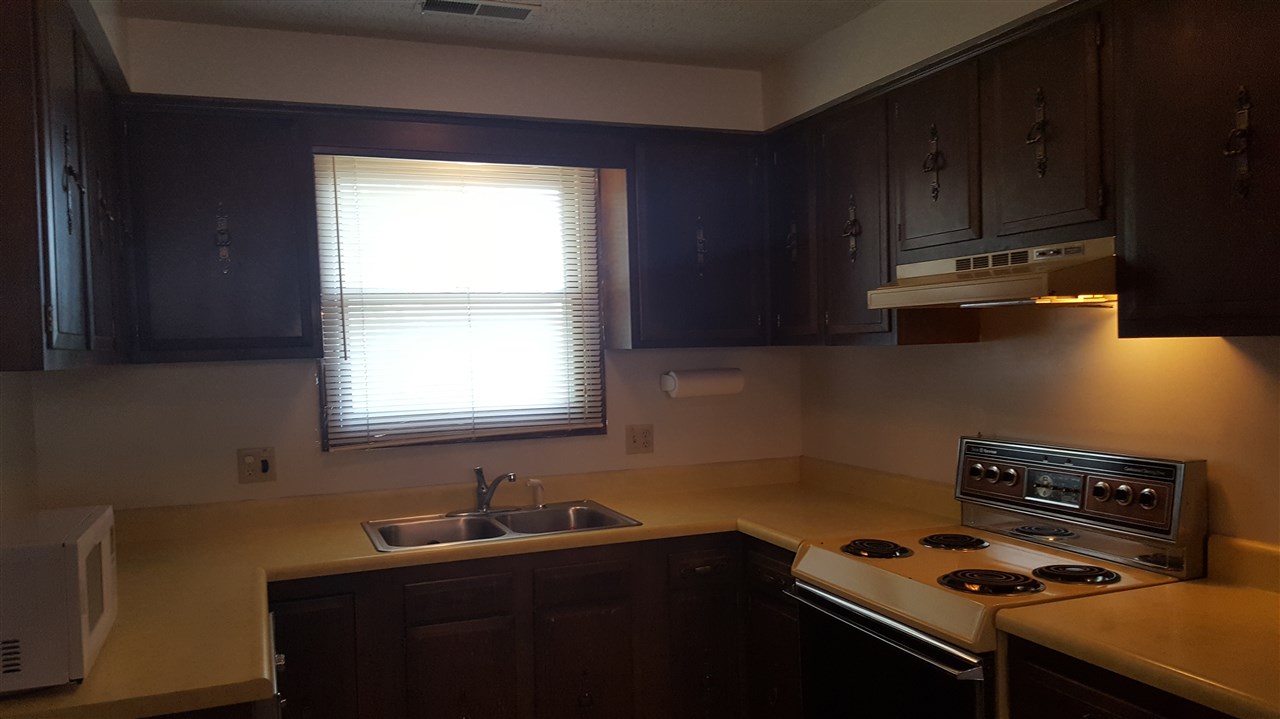 3408 East Tillman Road Fort Wayne, IN 46816 - Photo 3 of 15 Gallery Image 3