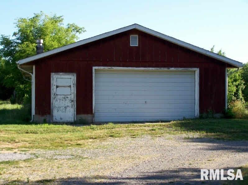 9177 Lincoln Road Benton, IL 62812 - Photo 4 of 6 Gallery Image 4