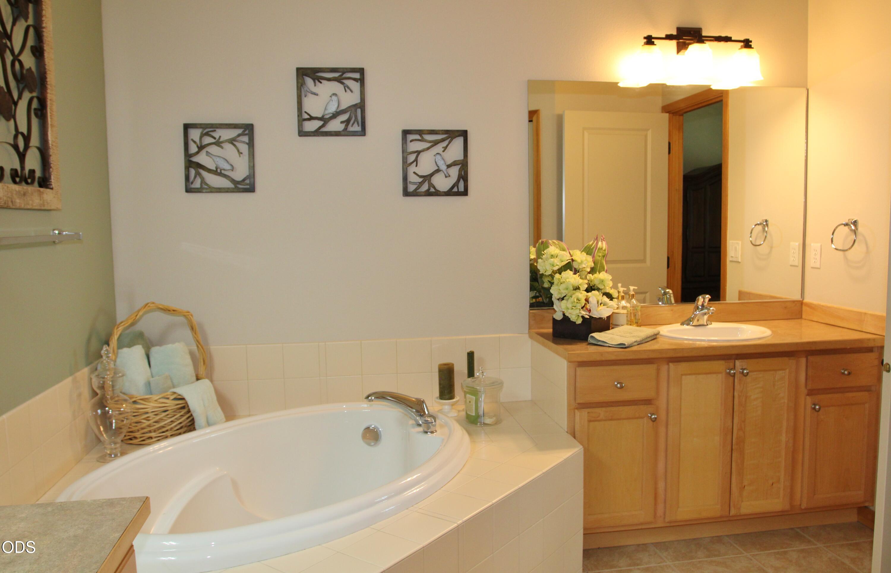 5010 Sora Loop Klamath Falls, OR 97601 - Photo 46 of 80