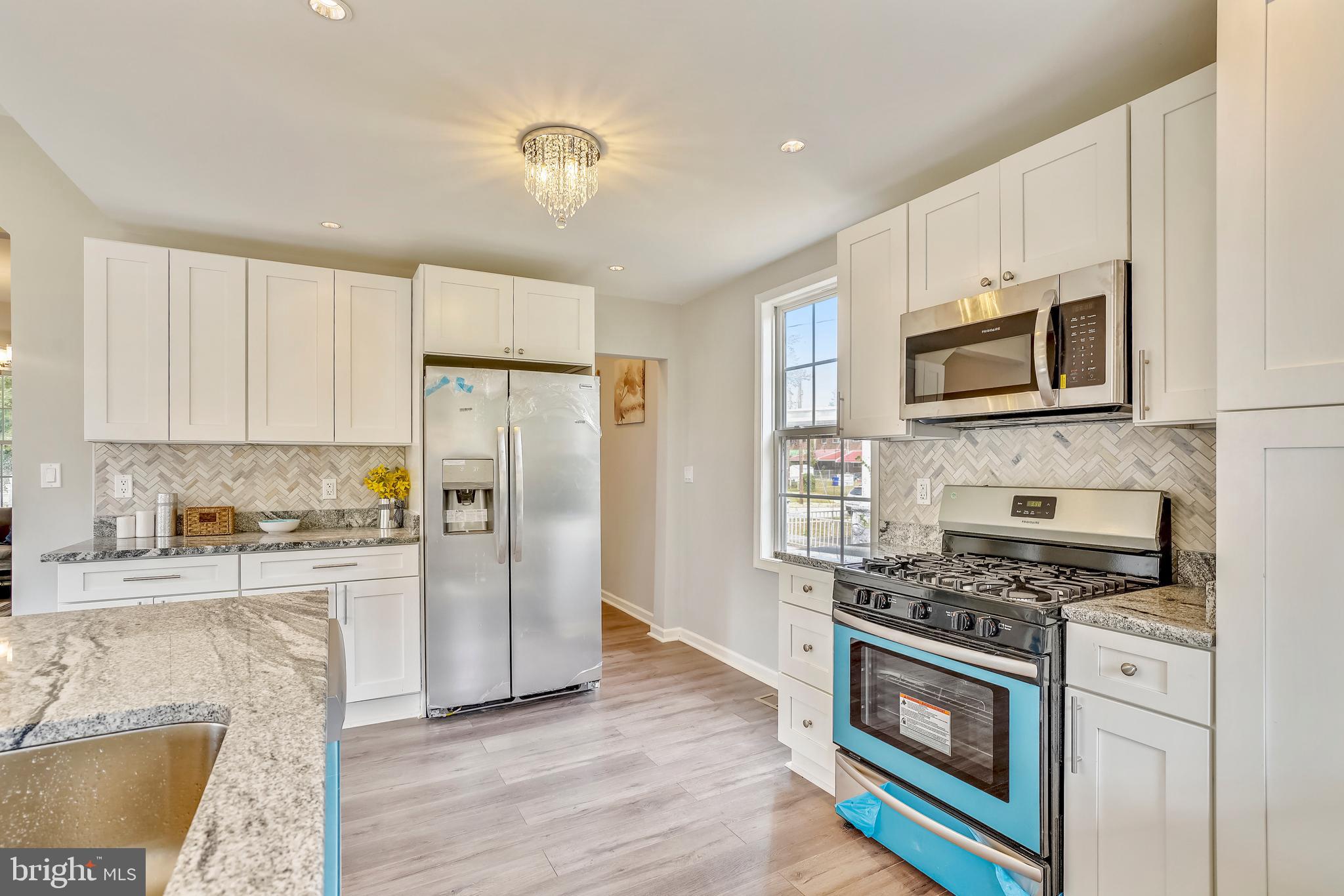 4315 Flowerton Road Baltimore, MD 21229 - Photo 6 of 20