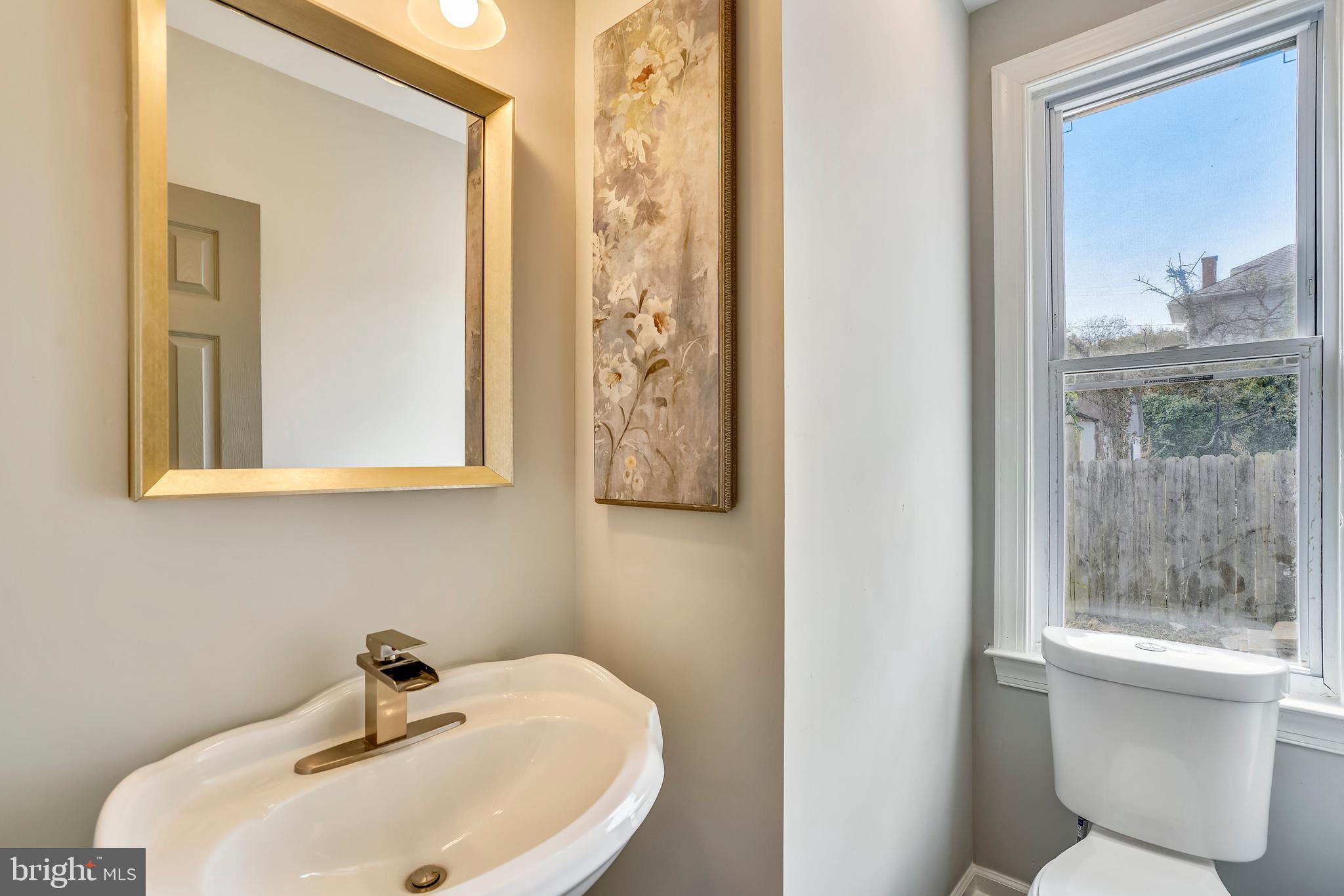 4315 Flowerton Road Baltimore, MD 21229 - Photo 9 of 20