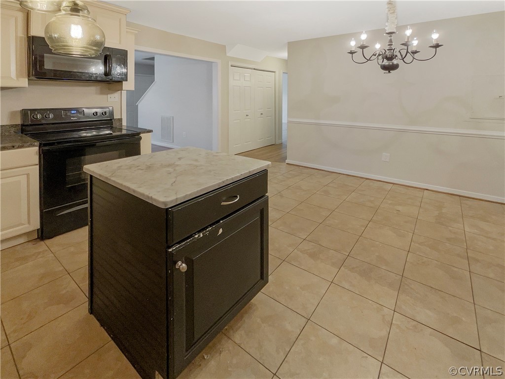 2433 Crystal Ridge Road Henrico, VA 23233 - Photo 11 of 20 Gallery Image 11