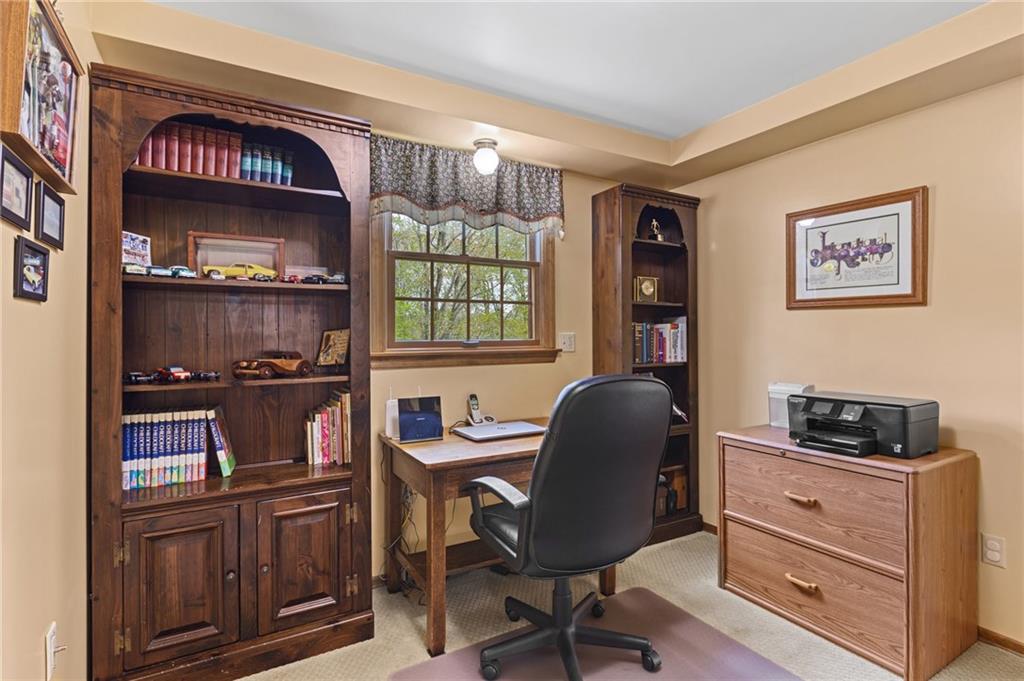 5536 Clearview Road Gibsonia, PA 15044 - Photo 8 of 25 Gallery Image 8