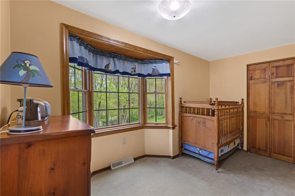 5536 Clearview Road Gibsonia, PA 15044 - Photo 9 of 25 Gallery Image 9