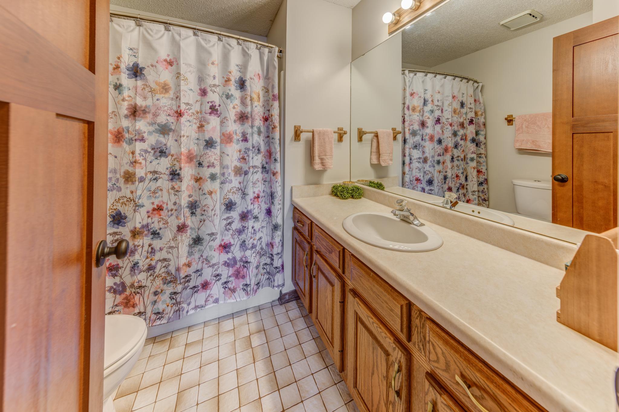 2211 Regent Lane Southwest Rochester, MN 55902 - Photo 22 of 41