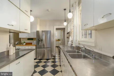 $5,000,000 | 3556 Macomb Street Northwest, Washington, DC 20016