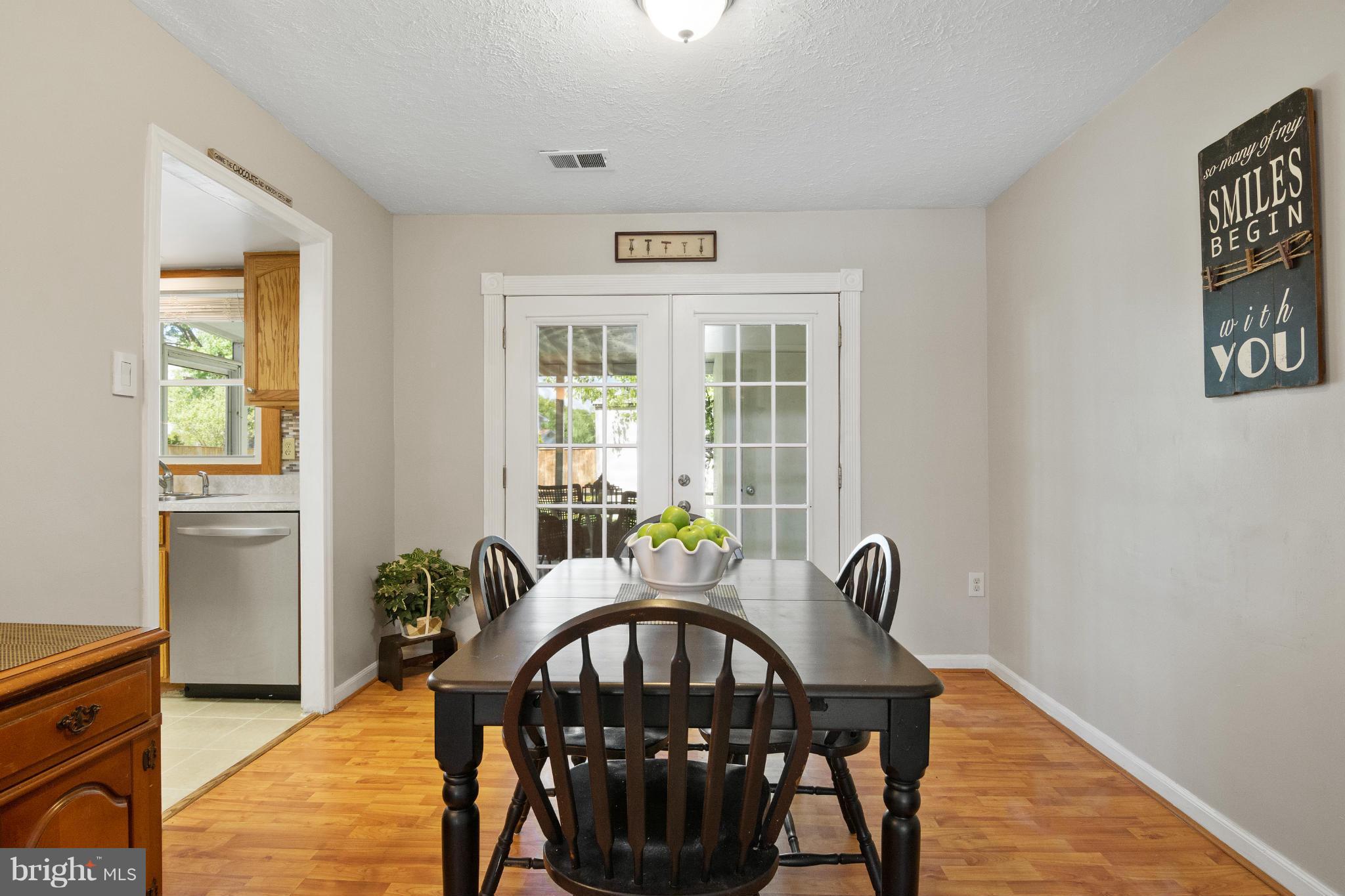 1327 Tenbrook Road Odenton, MD 21113 - Photo 4 of 29 Dining Room