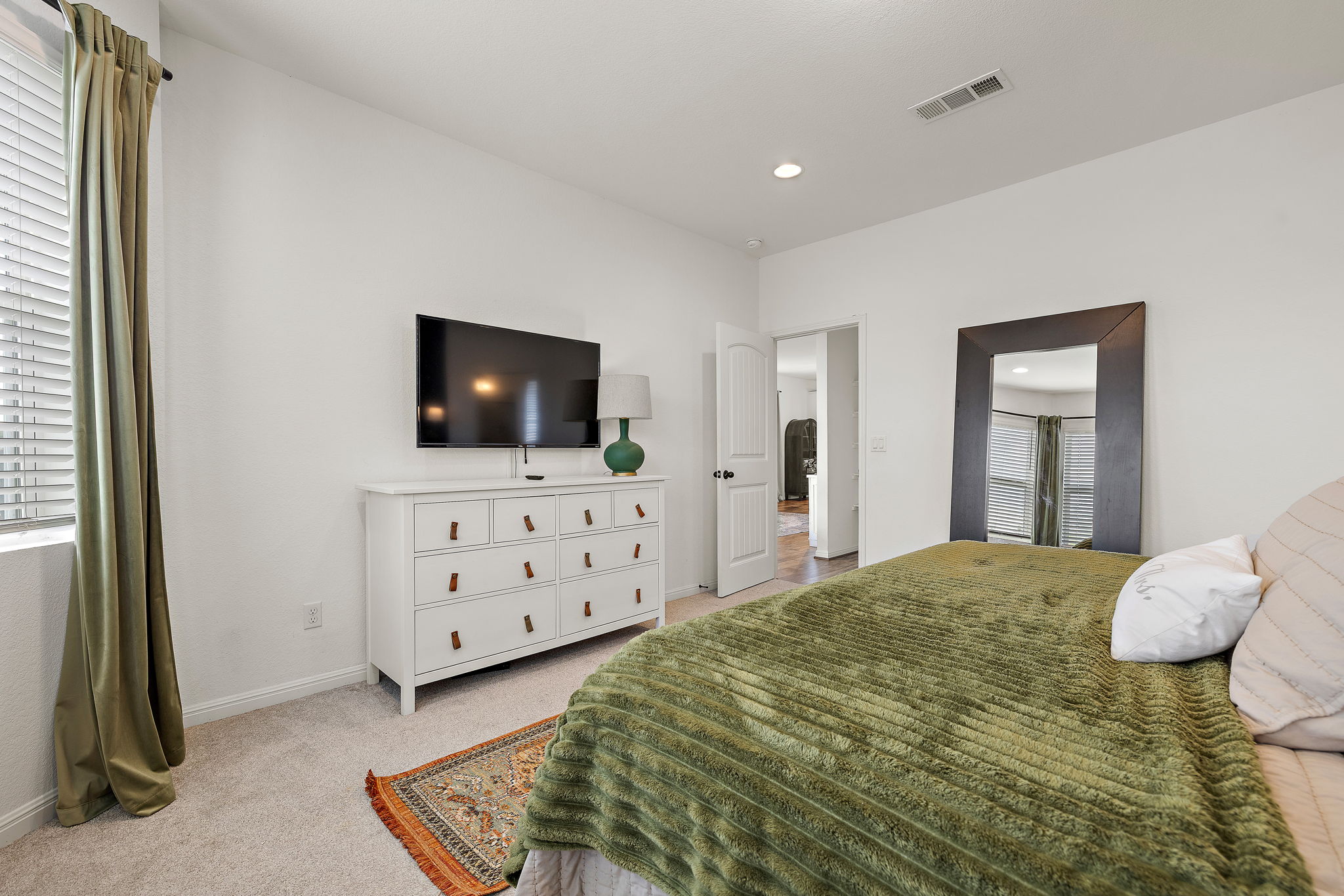 441 Gaida Loop Georgetown, TX 78628 - Photo 9 of 28