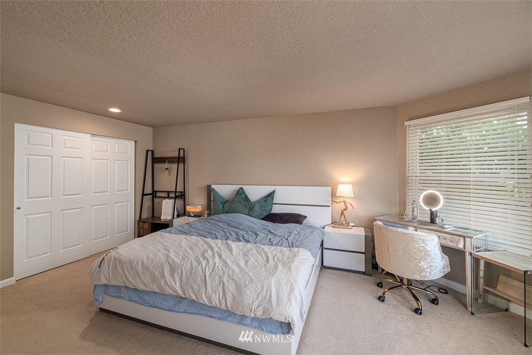 22611 12th Place West Bothell, WA 98021 - Photo 12 of 18