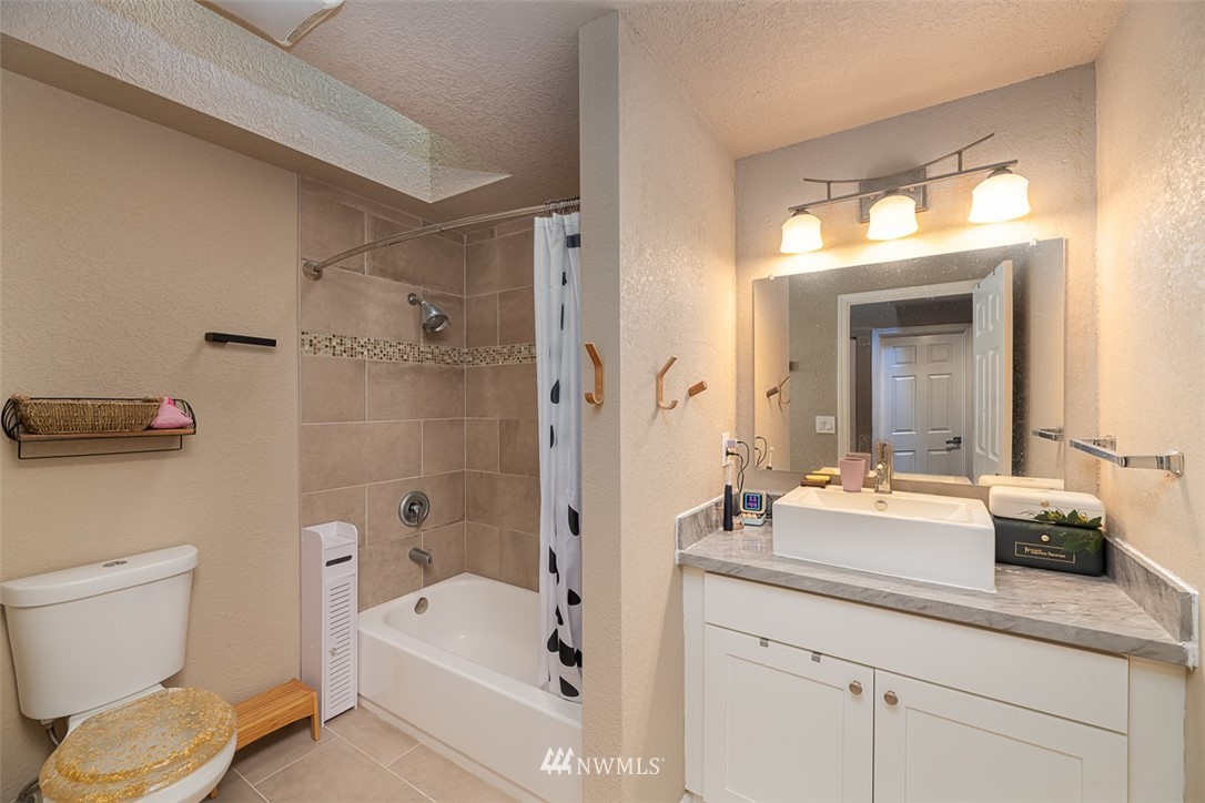 22611 12th Place West Bothell, WA 98021 - Photo 16 of 18