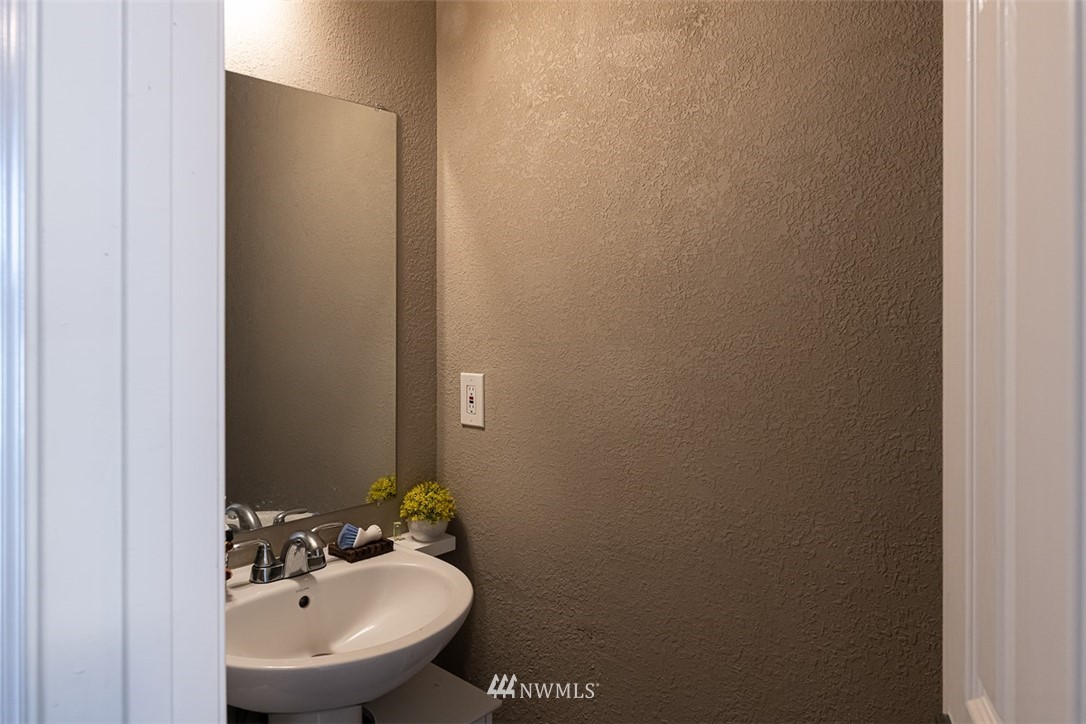 22611 12th Place West Bothell, WA 98021 - Photo 17 of 18