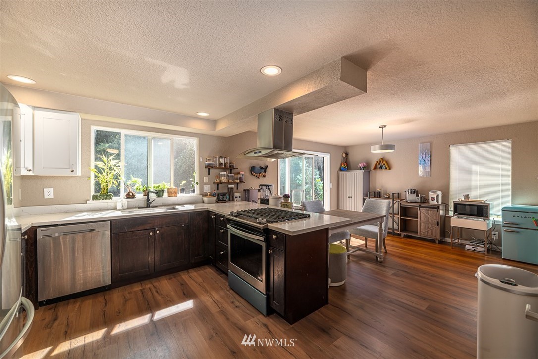 22611 12th Place West Bothell, WA 98021 - Photo 3 of 18
