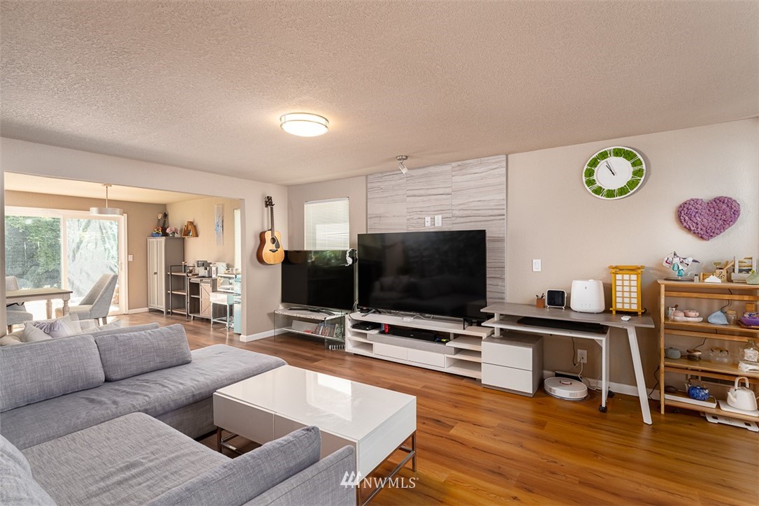 22611 12th Place West Bothell, WA 98021 - Photo 8 of 18