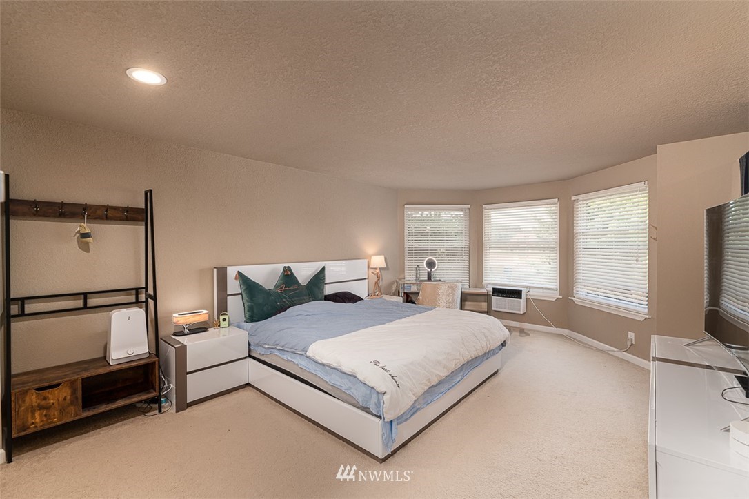 22611 12th Place West Bothell, WA 98021 - Photo 10 of 18