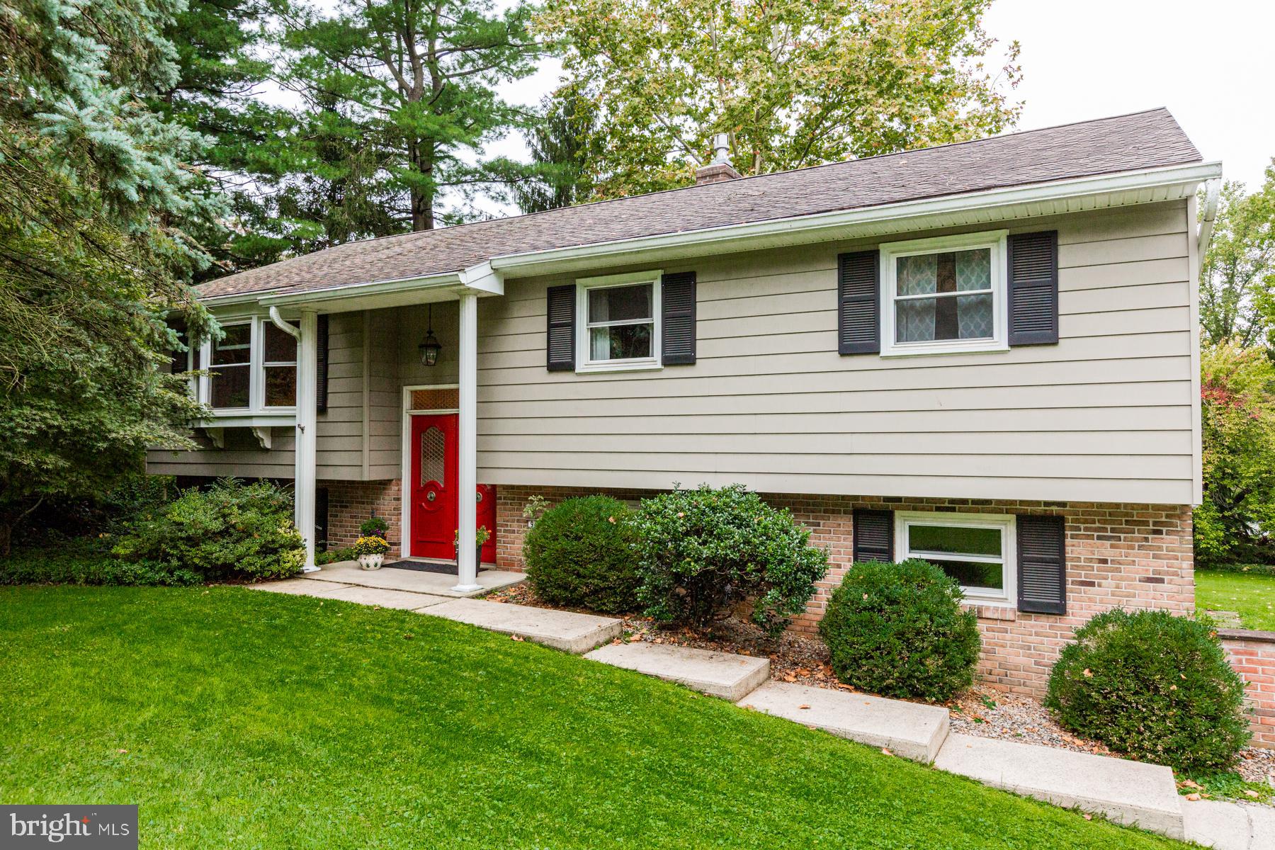 948 Nissley Road Lancaster, PA 17601 - Photo 2 of 81 Gallery Image 2