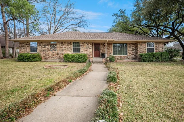 $450,000 | 1401 Allegheny Drive, Arlington, TX 76012