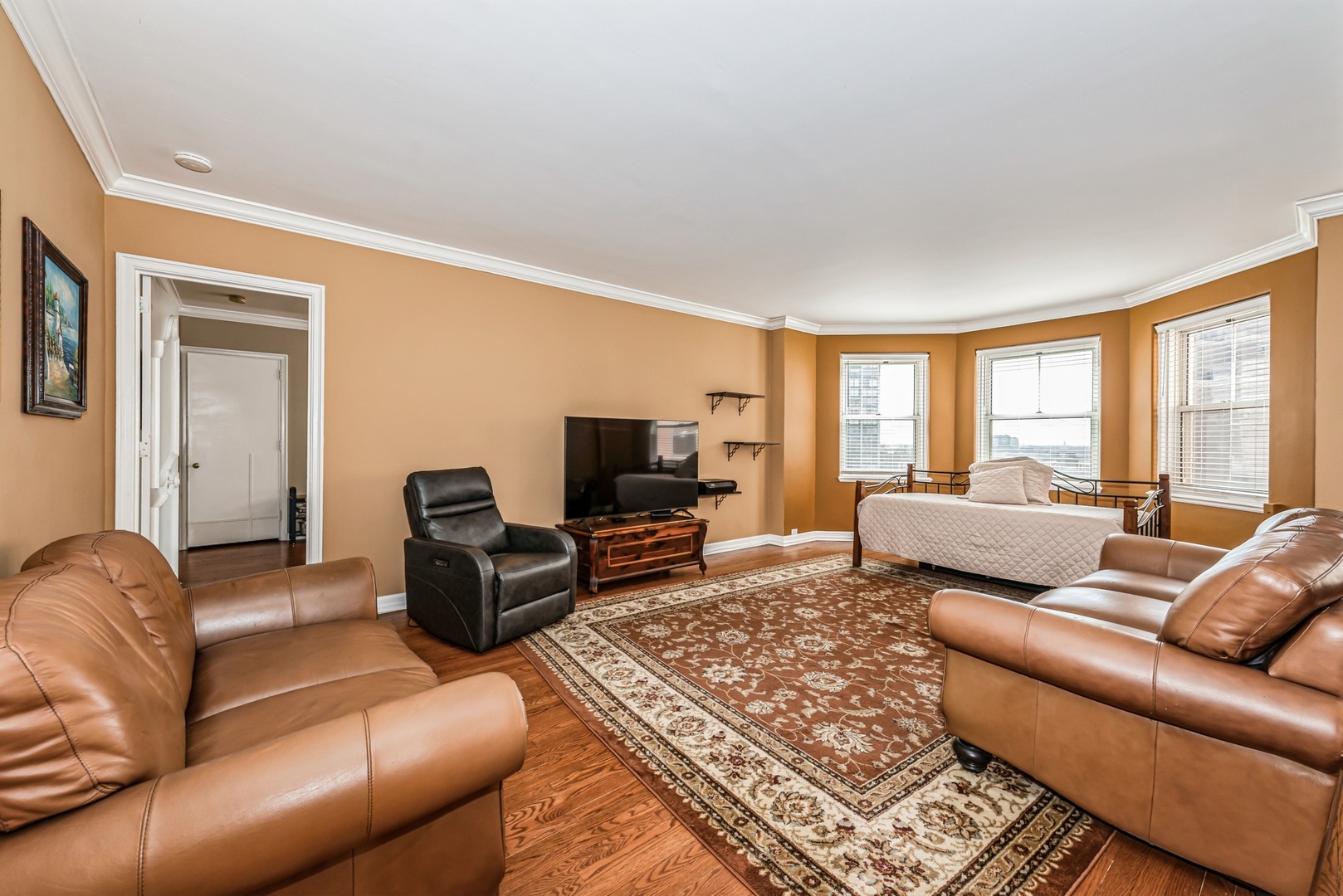 5555 North Sheridan Road, Unit 904 Chicago, IL 60640 - Photo 3 of 22