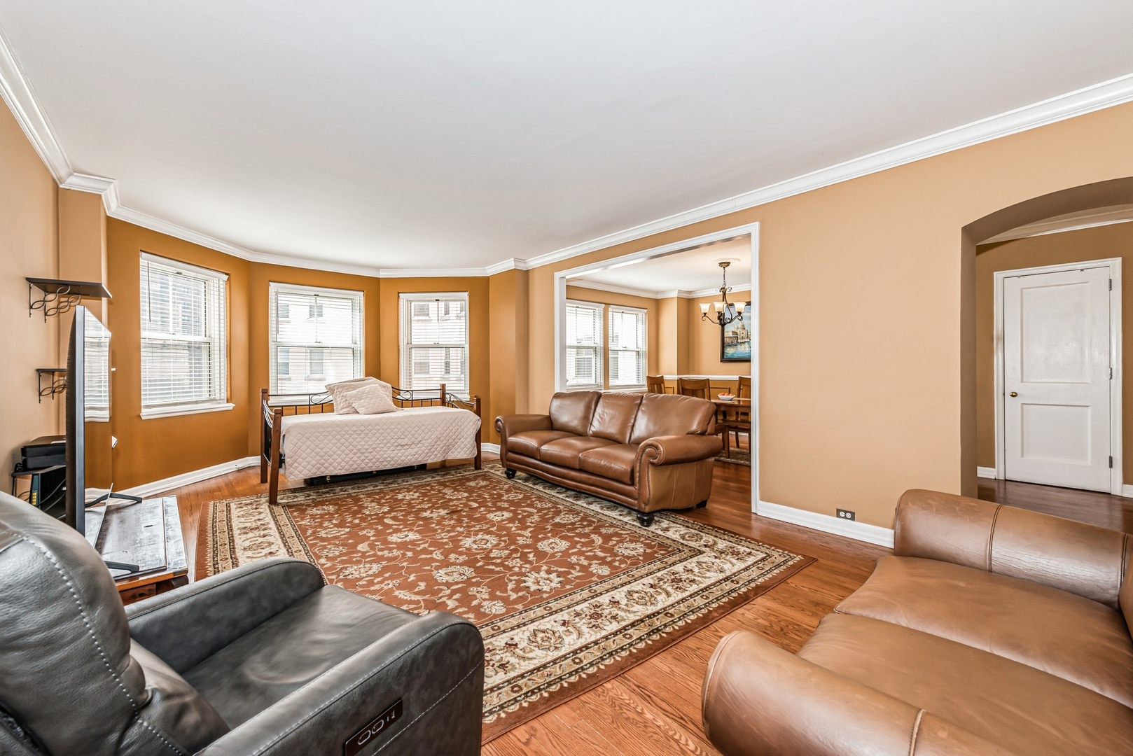 5555 North Sheridan Road, Unit 904 Chicago, IL 60640 - Photo 4 of 22