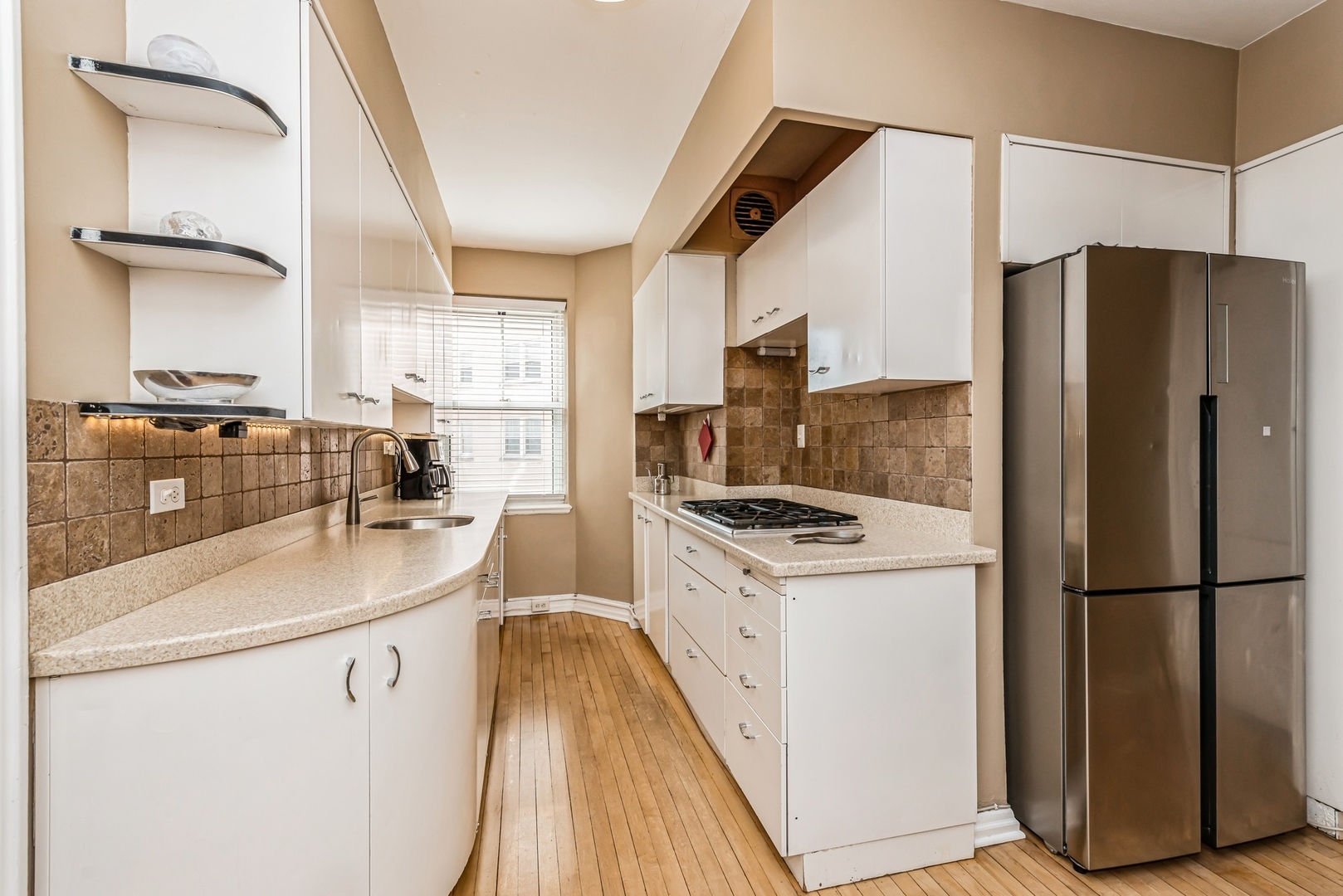 5555 North Sheridan Road, Unit 904 Chicago, IL 60640 - Photo 6 of 22