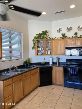 $2,800 | 28446 North 51st Street, Cave Creek, AZ 85331