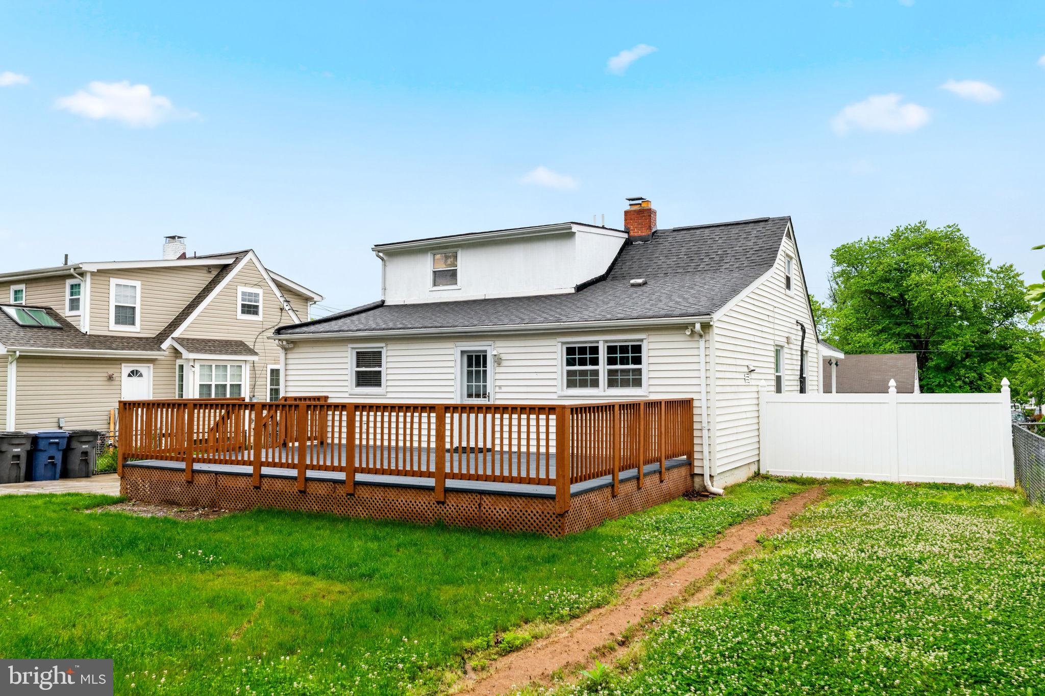 6823 Barrett Road Falls Church, VA 22042 - Photo 32 of 36