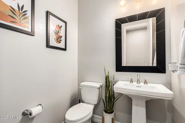 $1,365,000 | 2570 East Thornton Avenue, Gilbert, AZ 85297