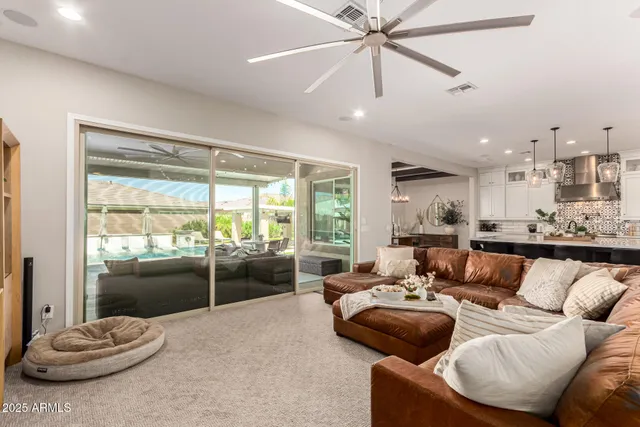 $1,365,000 | 2570 East Thornton Avenue, Gilbert, AZ 85297