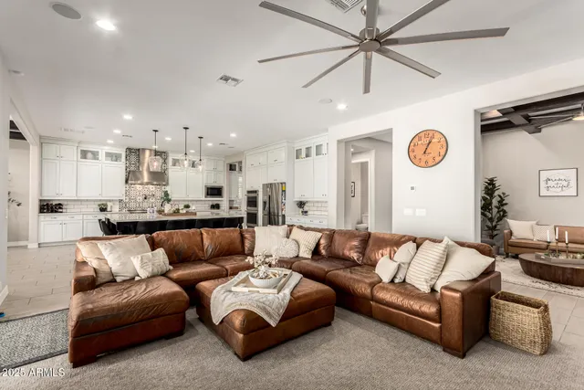 $1,365,000 | 2570 East Thornton Avenue, Gilbert, AZ 85297