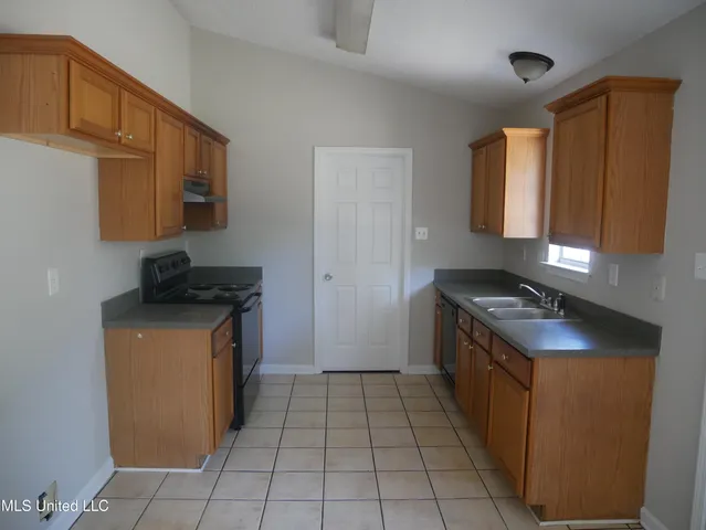 $1,395 | 2610 Waverly Drive, Horn Lake, MS 38637