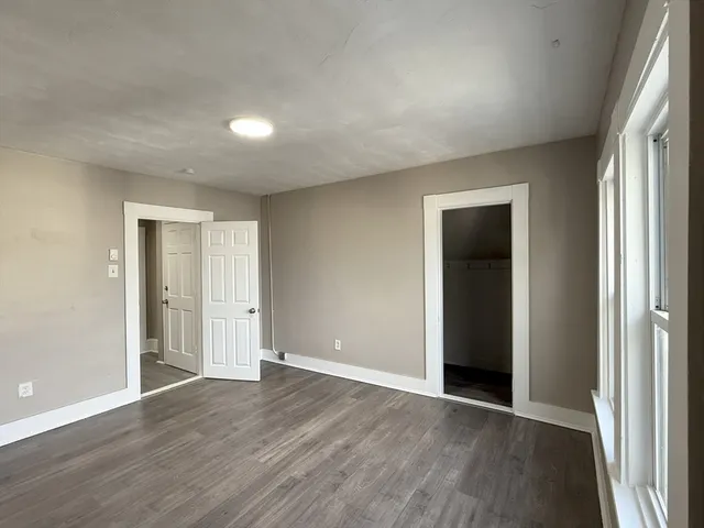 $2,100 | 4-6 Royal Street, Unit 3, Lawrence, MA 01841