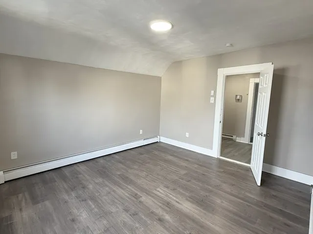 $2,100 | 4-6 Royal Street, Unit 3, Lawrence, MA 01841