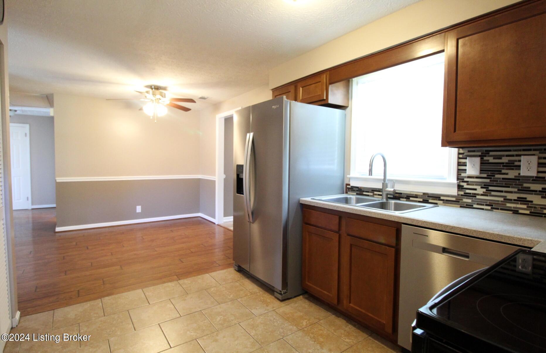 6511 Delton Road Louisville, KY 40258 - Photo 25 of 73 IMG_5818