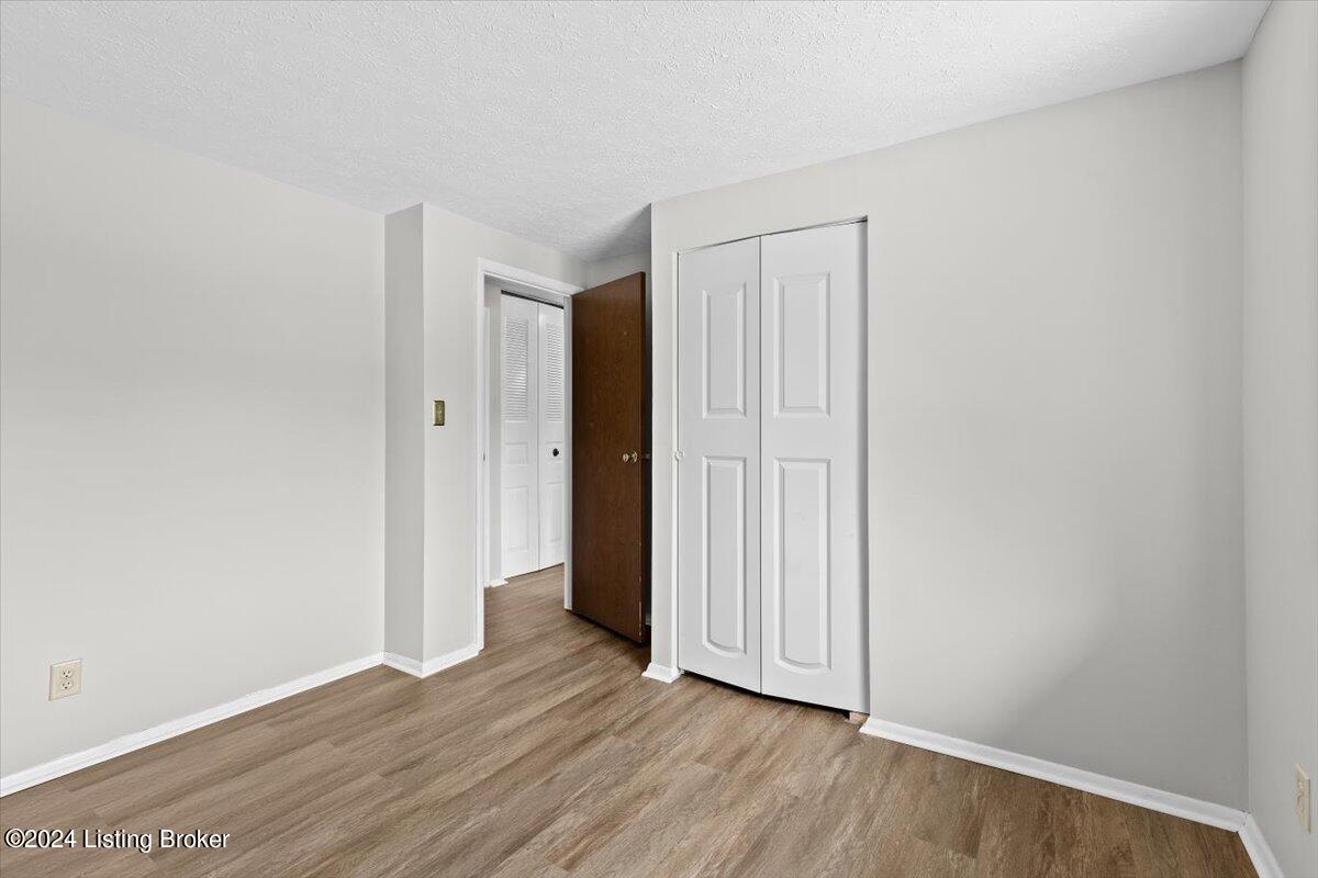 8220 Roseborough Road Louisville, KY 40228 - Photo 21 of 49 IMG_1582