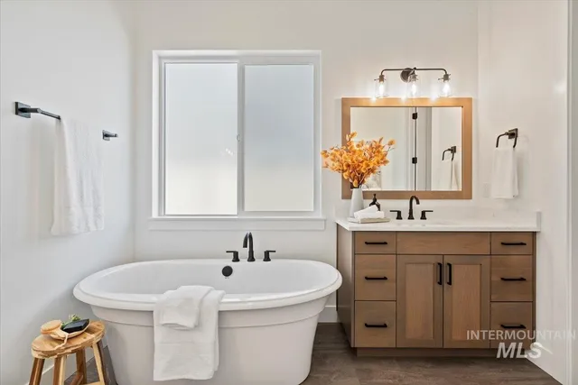 $649,900 | 2315 East Monhegan Drive, Eagle, ID 83616