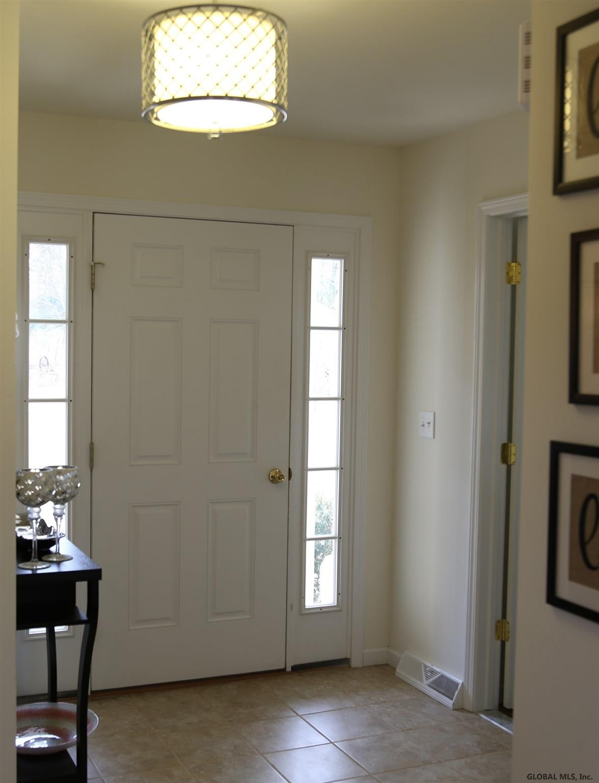 92 Werner Road Halfmoon, NY 12065 - Photo 5 of 35 Photo 5