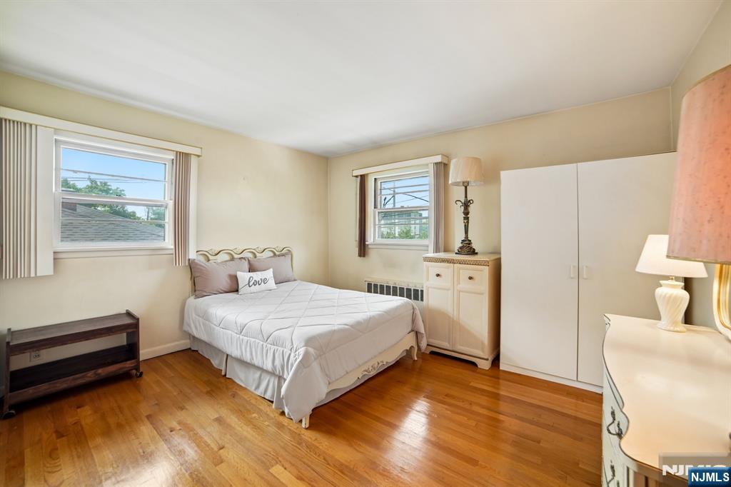 28 Pikeview Terrace Secaucus, NJ 07094 - Photo 8 of 15