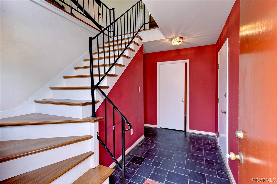 130 Cooley Road Williamsburg, VA 23188 - Photo 2 of 30