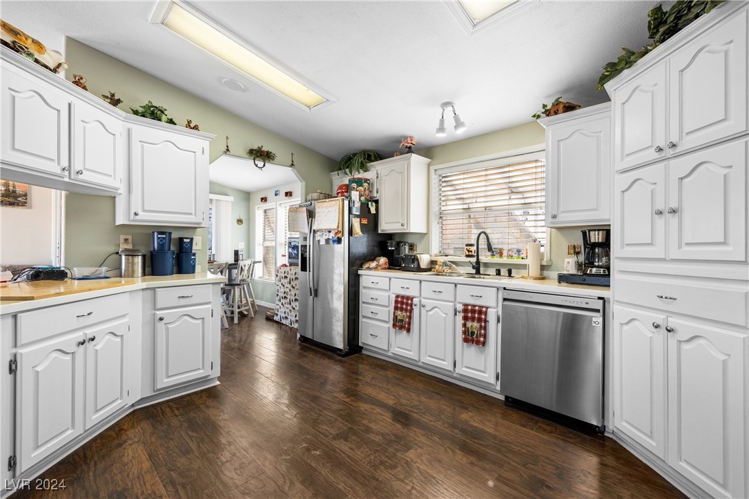 3270 Ash Street Logandale, NV 89021 - Photo 12 of 97