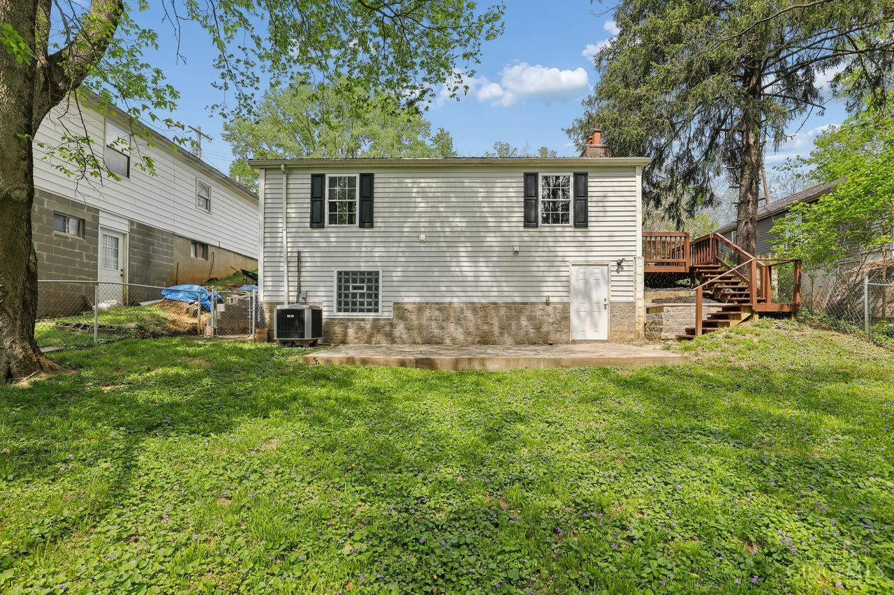 6015 Eleanor Street Cincinnati, OH 45227 - Photo 33 of 36