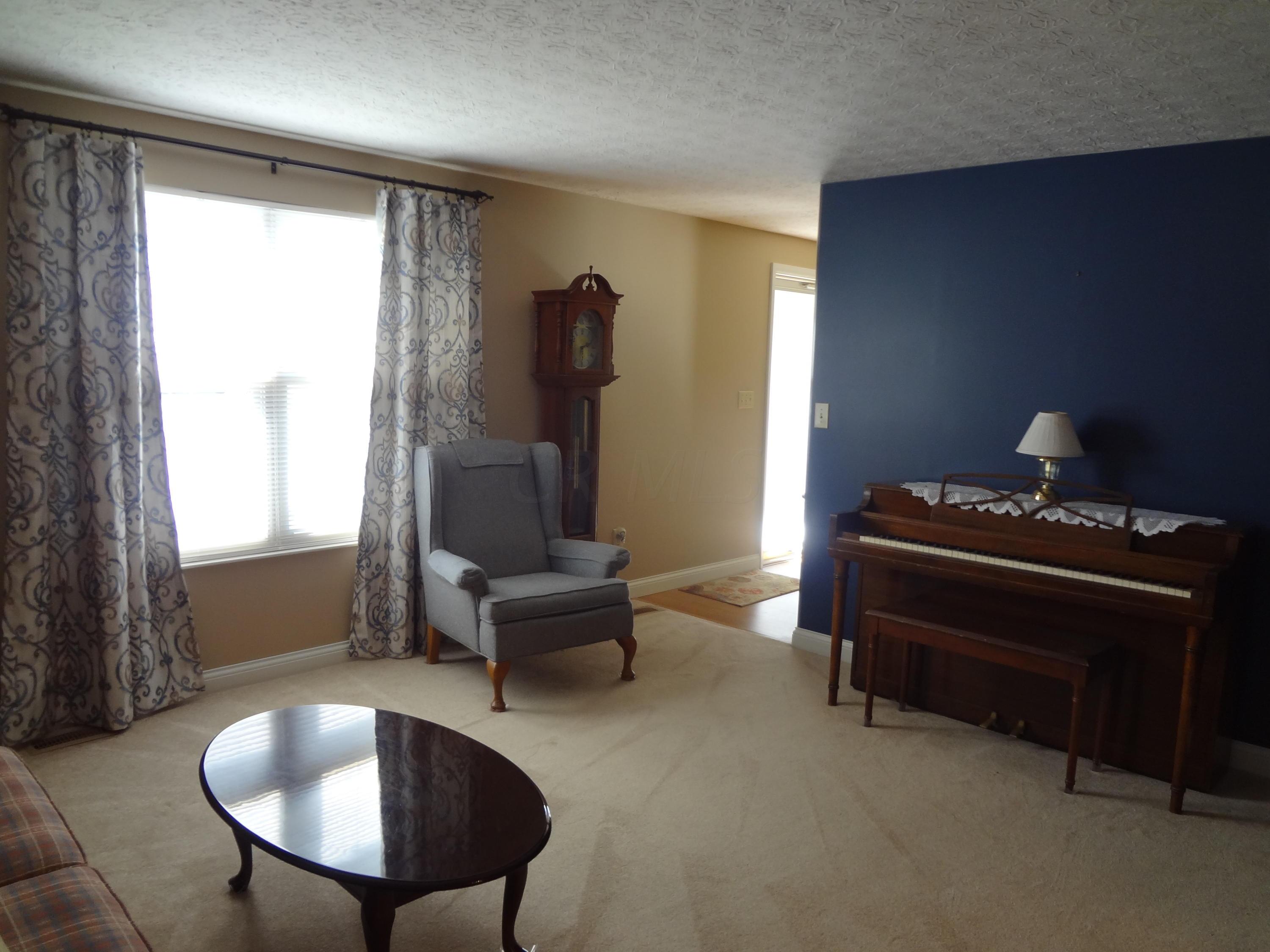 296 Rimbey Avenue Columbus, OH 43230 - Photo 7 of 34 Gallery Image 7