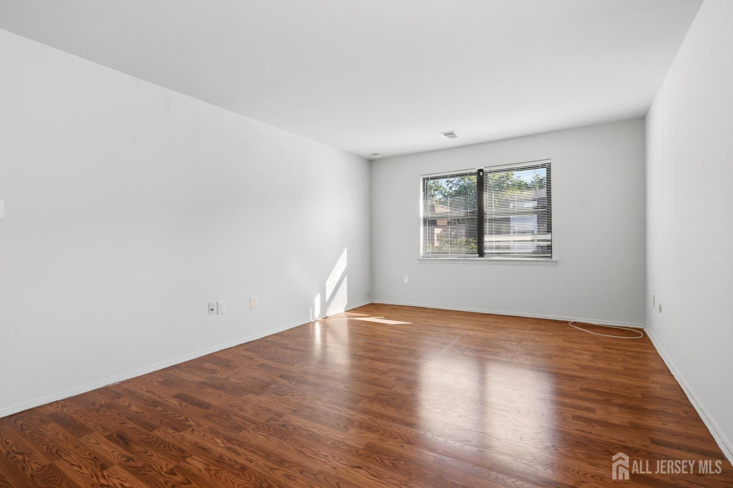 1728 Raspberry Court Edison, NJ 08817 - Photo 19 of 22 Gallery Image 19