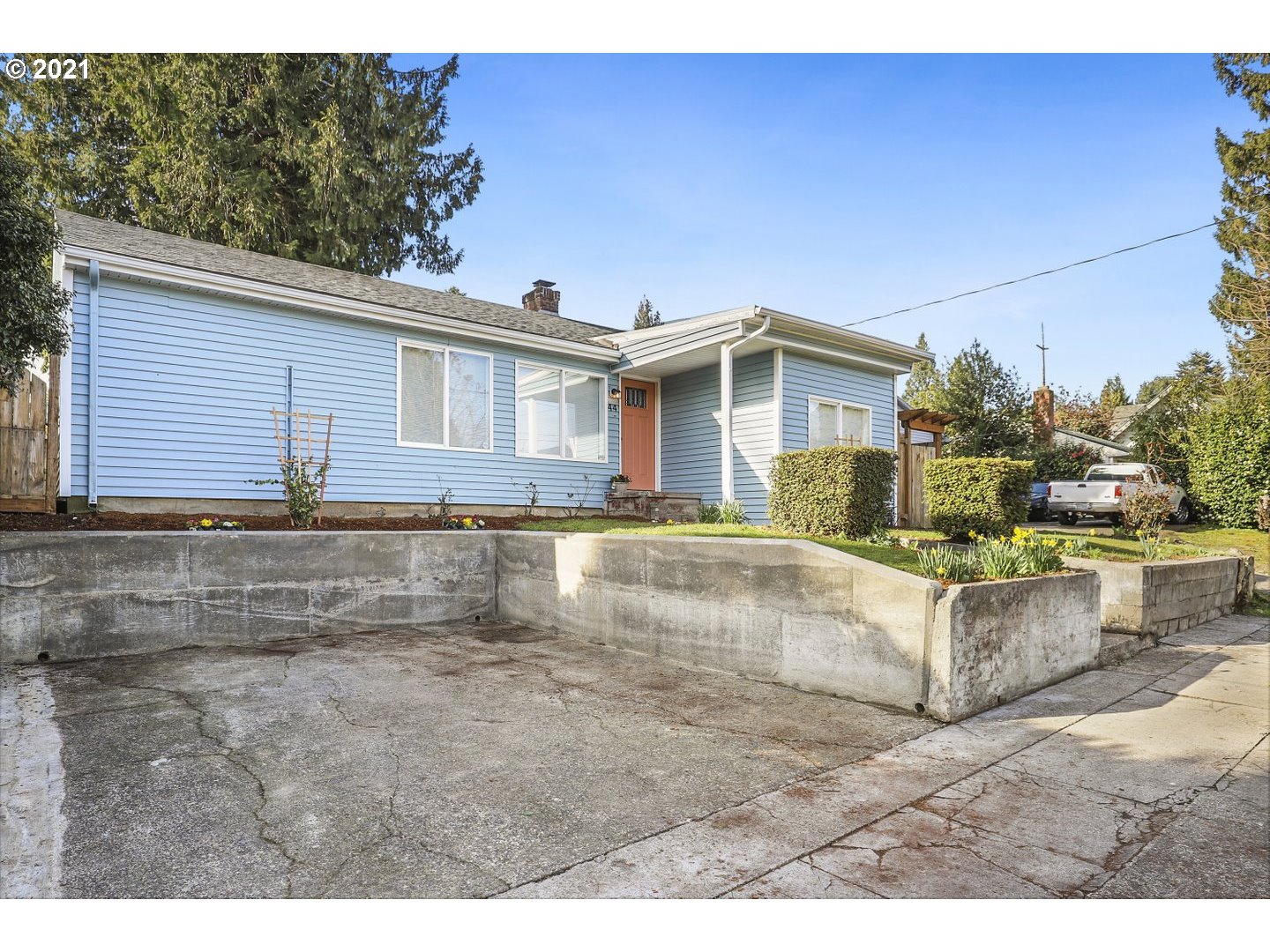 44 Northeast Lombard Street Portland, OR 97211 - Photo 2 of 32