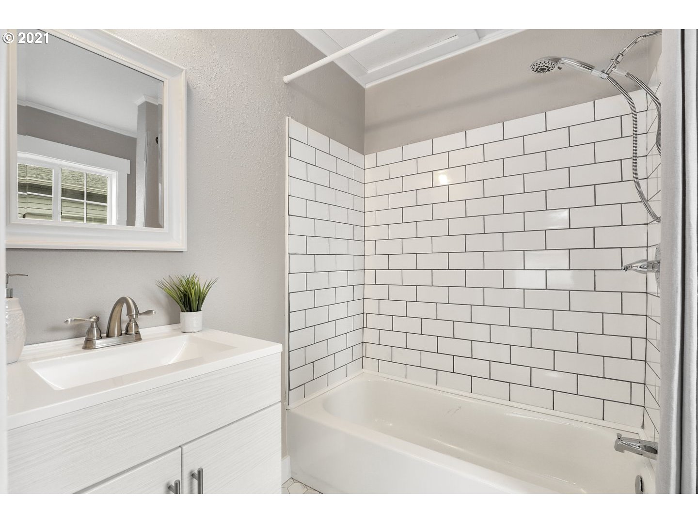 44 Northeast Lombard Street Portland, OR 97211 - Photo 12 of 32