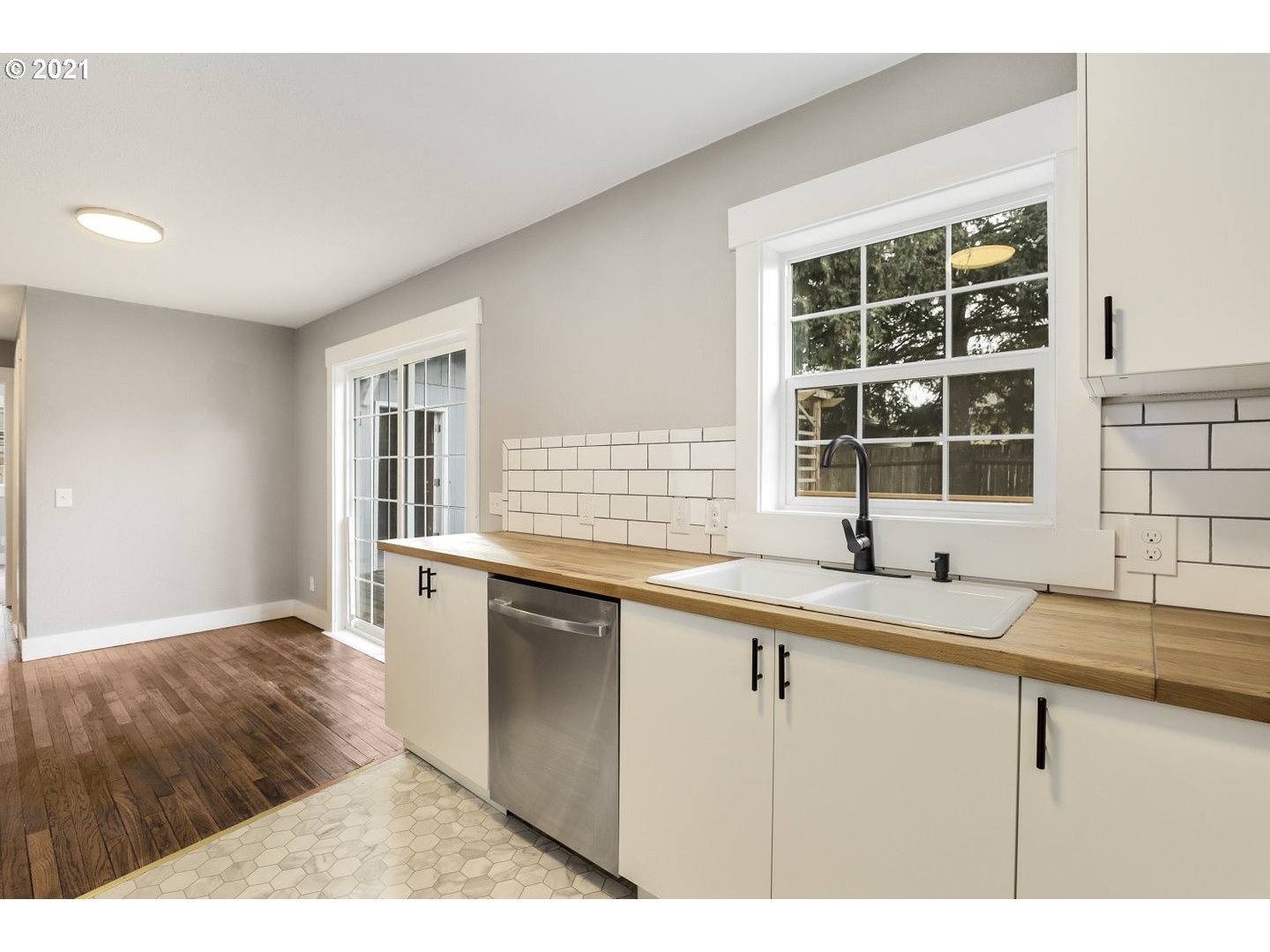 44 Northeast Lombard Street Portland, OR 97211 - Photo 20 of 32