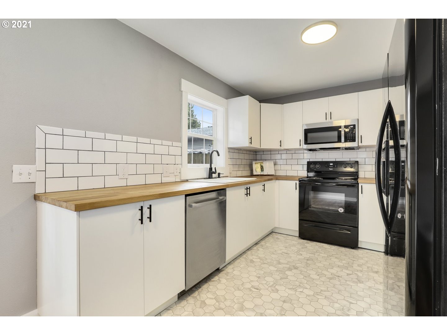 44 Northeast Lombard Street Portland, OR 97211 - Photo 21 of 32