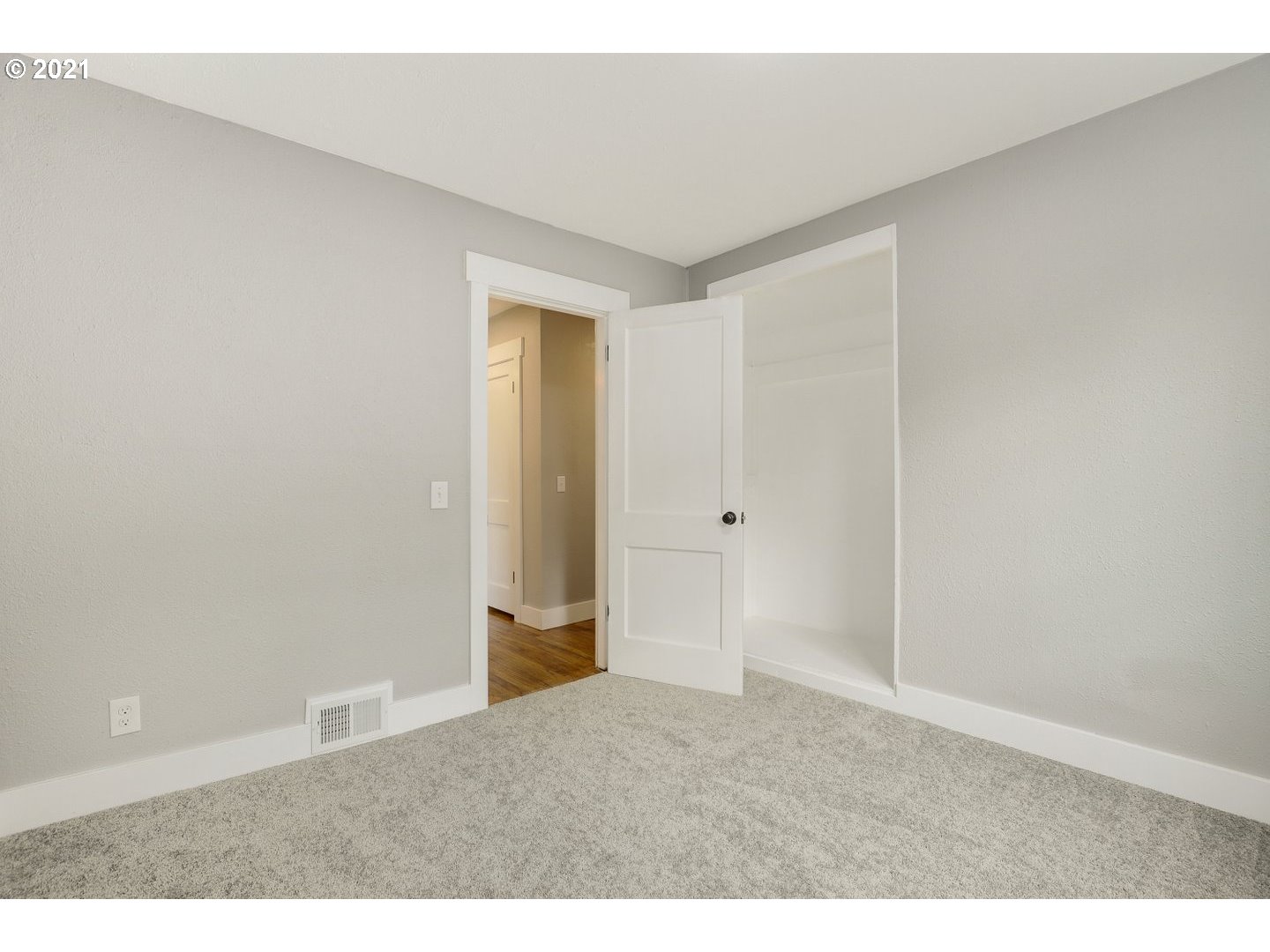 44 Northeast Lombard Street Portland, OR 97211 - Photo 29 of 32