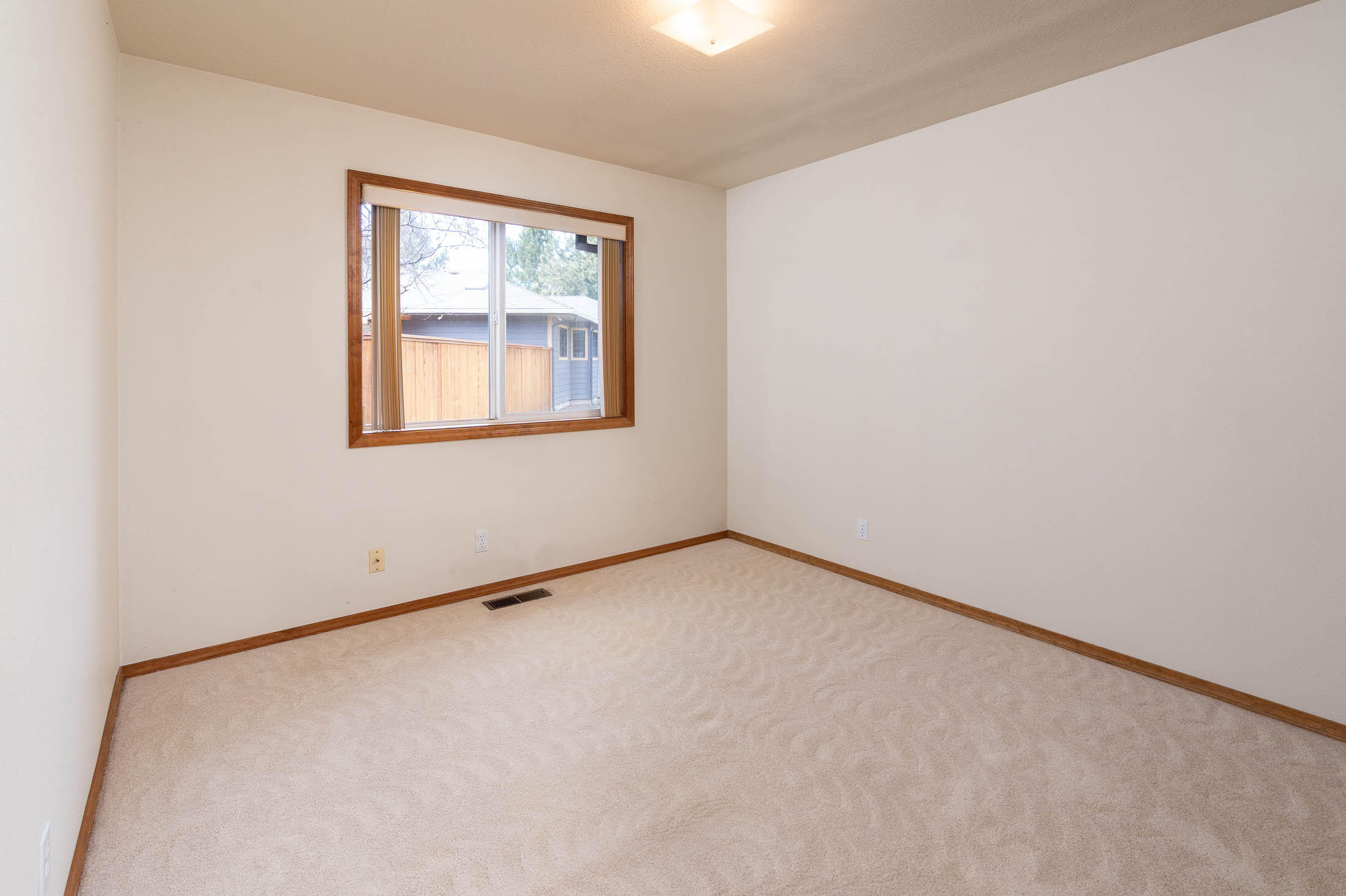 3307 Northeast Stonebrook Loop Bend, OR 97701 - Photo 19 of 27 018