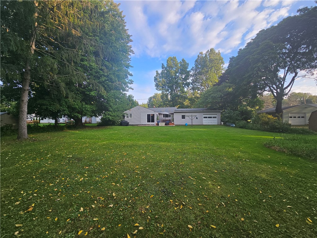 1069 Klem Road Webster, NY 14580 - Photo 3 of 37