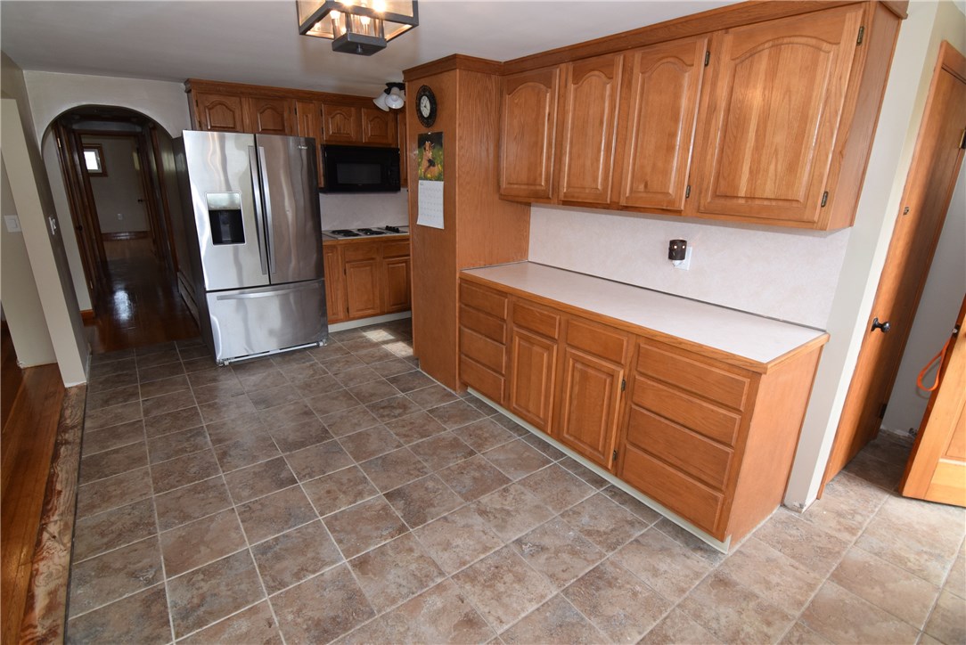 37 Diamond Hill Road Hopkinton, RI 02808 - Photo 7 of 33