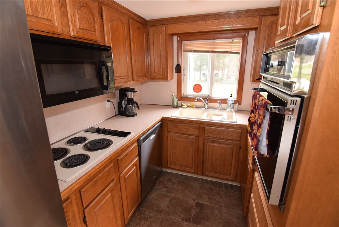 37 Diamond Hill Road Hopkinton, RI 02808 - Photo 8 of 33